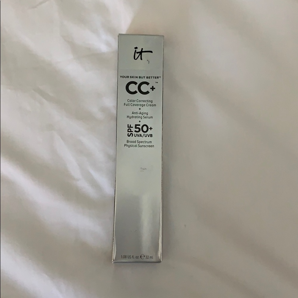 It Cosmetics cc cream light foundation